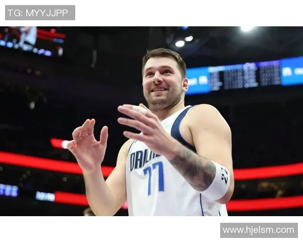 东契奇场上举动引发热议 球迷纷纷讨论其背后动机与影响